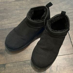LLBean shearling slippers, size 8, black
